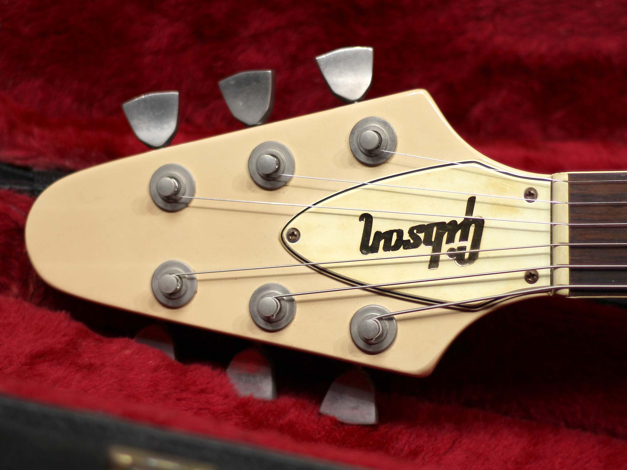 Gibson Flying V white ギブソン　フライングV 白 楽天市場】Gibson 70s Flying V (Classic White) 【 ギブソン FV